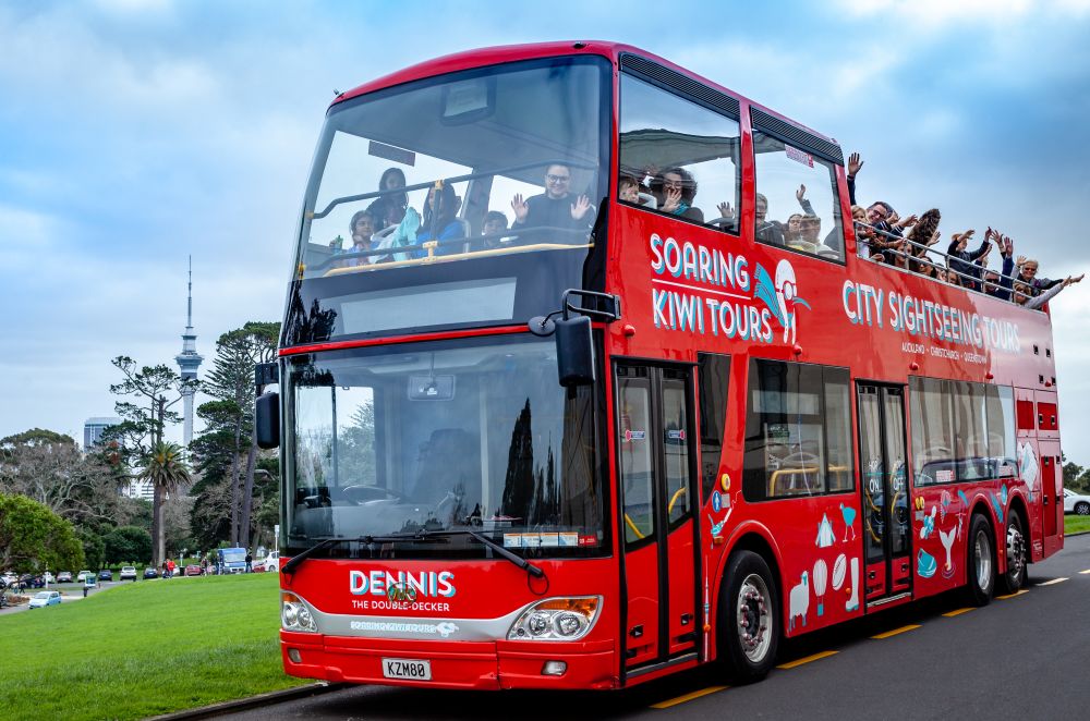 new zealand tourist bus